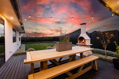 Photo of property in 15 Dinneen Close, Frimley, Hastings, 4120