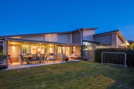 Photo of property in 38 Hillcrest Road, Raumati Beach, Paraparaumu, 5032