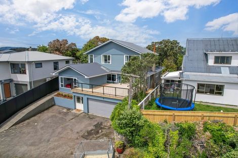 Photo of property in 70 Kahu Road, Paremata, Porirua, 5024