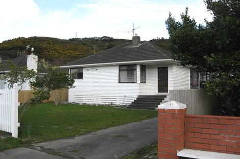 Photo of property in 207 Wellington Road, Wainuiomata, Lower Hutt, 5014