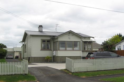 Photo of property in 1/6 Waimana Road, Conifer Grove, Takanini, 2112