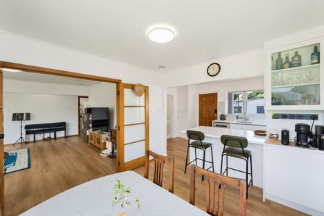 Photo of property in 57 Divich Avenue, Te Atatu South, Auckland, 0610