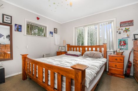 Photo of property in 10 Rollerson Street, Papakura, 2110