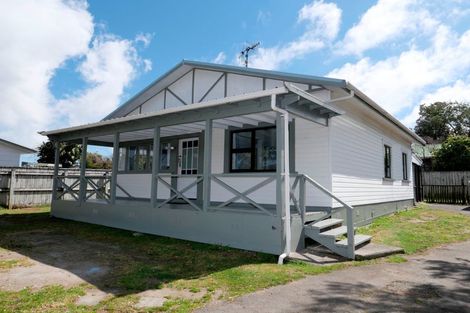 Photo of property in 129 Arawhata Road, Paraparaumu, 5032