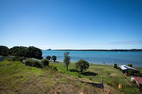Photo of property in 30a Harbour View Road, Tahawai, Katikati, 3170