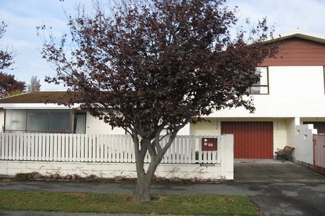 Photo of property in 1/17 Sawtell Place, Northcote, Christchurch, 8052