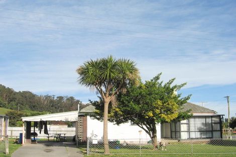 Photo of property in 1 Cambridge Terrace, Kaiti, Gisborne, 4010
