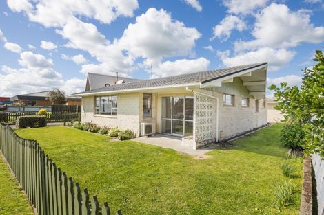 Photo of property in 83 Main Street, Foxton, 4814