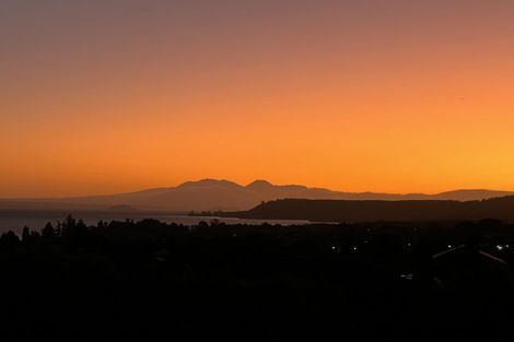 Photo of property in 66 Huka Heights Drive, Rangatira Park, Taupo, 3330