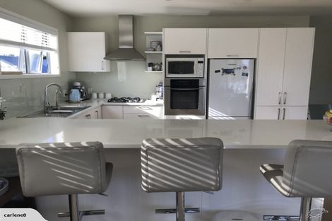 Photo of property in 4 Marina View, Paremata, Porirua, 5026