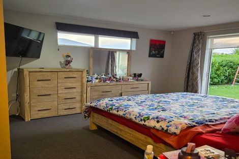 Photo of property in 1 Graycliffe Street, Halswell, Christchurch, 8025