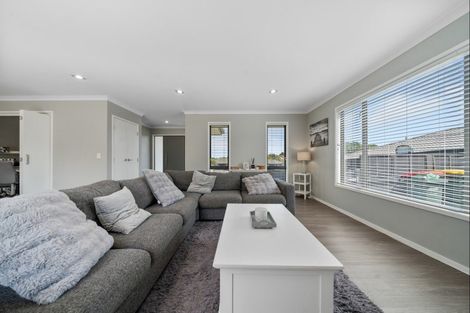 Photo of property in 3 Margaret Alice Close, Whalers Gate, New Plymouth, 4310