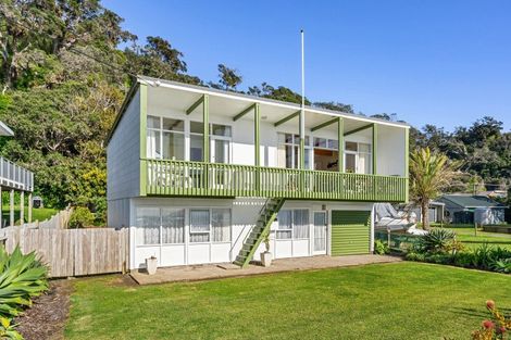 Photo of property in 165 Oakura Road, Oakura, Hikurangi, 0184