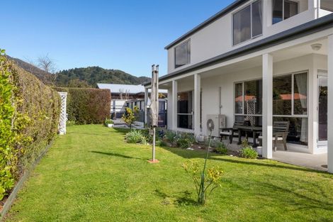 Photo of property in 26 Ranui Street, Waikawa, Picton, 7220
