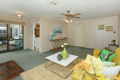 Photo of property in 565 Swanson Road, Ranui, Auckland, 0612