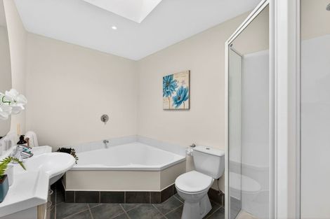 Photo of property in 5/1 Hillcrest Avenue, Hillcrest, Auckland, 0627