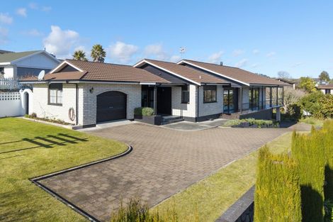 Photo of property in 62 Harvey Street, Waipahihi, Taupo, 3330