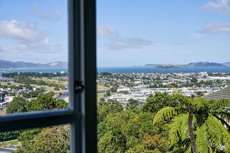 Photo of property in 13 City View Grove, Harbour View, Lower Hutt, 5010