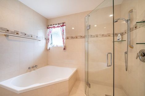 Photo of property in 9 Shaftesbury Grove, Stokes Valley, Lower Hutt, 5019