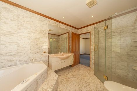 Photo of property in 15 Amesbury Drive, Churton Park, Wellington, 6037