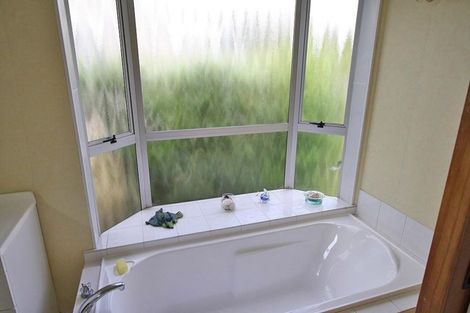 Photo of property in 40 Kon Tiki Road, Whiritoa, Whangamata, 3691