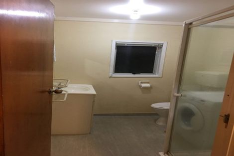 Photo of property in 17 Robbies Road, Shelly Park, Auckland, 2014