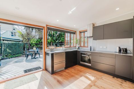 Photo of property in 8 Riro Street, Hamilton East, Hamilton, 3216