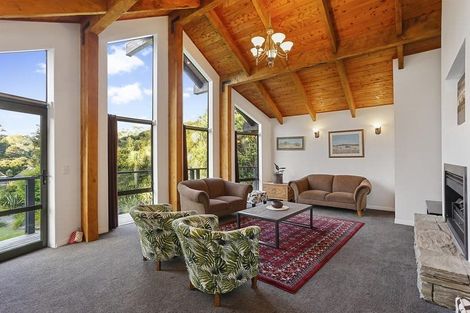 Photo of property in 25 Cochran Road, Oratia, Auckland, 0604