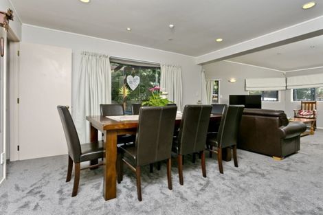 Photo of property in 12 Capri Place, Unsworth Heights, Auckland, 0632