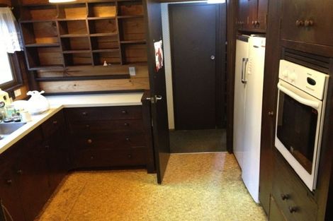 Photo of property in 12 Cross Street, Karori, Wellington, 6012