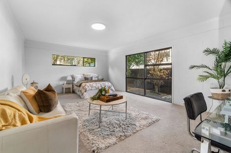 Photo of property in 1/965 Beach Road, Torbay, Auckland, 0630