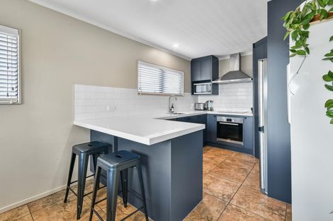 Photo of property in 11a Logan Place, Waiuku, 2123