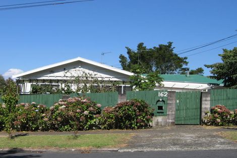 Photo of property in 162 Seabrook Avenue, New Lynn, Auckland, 0600