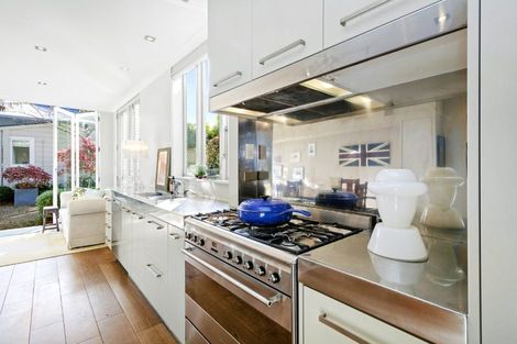 Photo of property in 27 Moir Street, Mount Victoria, Wellington, 6011