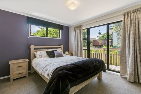 Photo of property in 137 Bradbury Road, Botany Downs, Auckland, 2010