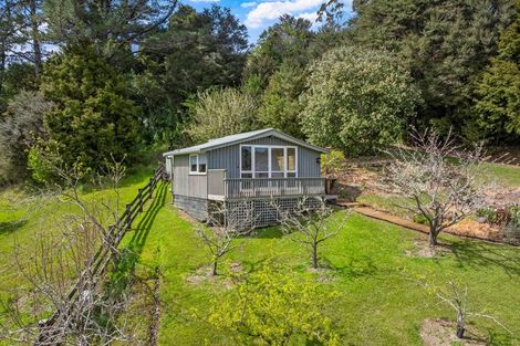 Photo of property in 1082 Sandspit Road, Sandspit, Warkworth, 0982