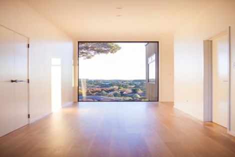 Photo of property in 41 Veale Road, Frankleigh Park, New Plymouth, 4371