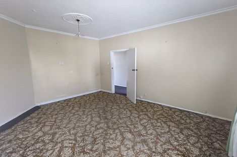 Photo of property in 37 Mako Mako Road, Levin, 5510