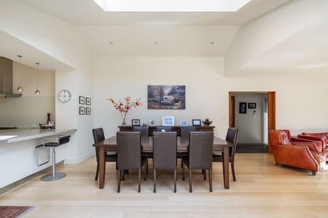 Photo of property in 355 Highgate, Roslyn, Dunedin, 9010