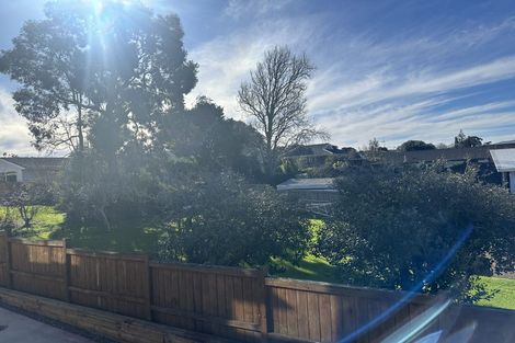 Photo of property in 25b Borrowdace Avenue, Botany Downs, Auckland, 2010