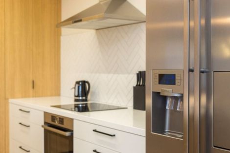 Photo of property in 197a Devon Street West, New Plymouth, 4310