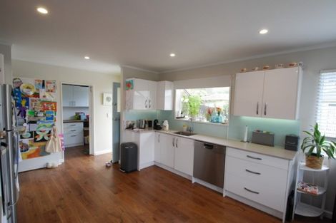 Photo of property in 18 Yarrow Place, Papakowhai, Porirua, 5024