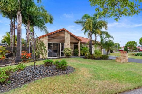 Photo of property in 3 Mcleod Place, Papamoa Beach, Papamoa, 3118