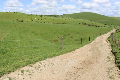 Photo of property in 888a Otaraoa Road, Tikorangi, Waitara, 4383