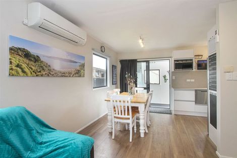 Photo of property in 3a Vela Place, Clarks Beach, 2122