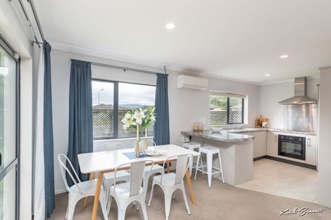 Photo of property in 4 Boleyn Close, Kingsley Heights, Upper Hutt, 5018