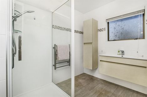 Photo of property in 1/25 Gills Avenue, Papakura, 2110