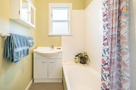 Photo of property in 38 Hunter Street, Taita, Lower Hutt, 5011