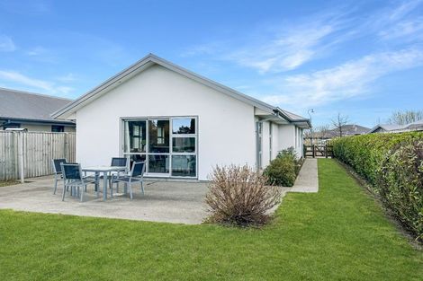 Photo of property in 12 Helmore Street, Rangiora, 7400