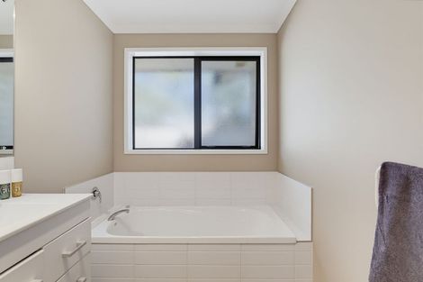 Photo of property in 364 One Tree Point Road, One Tree Point, 0118